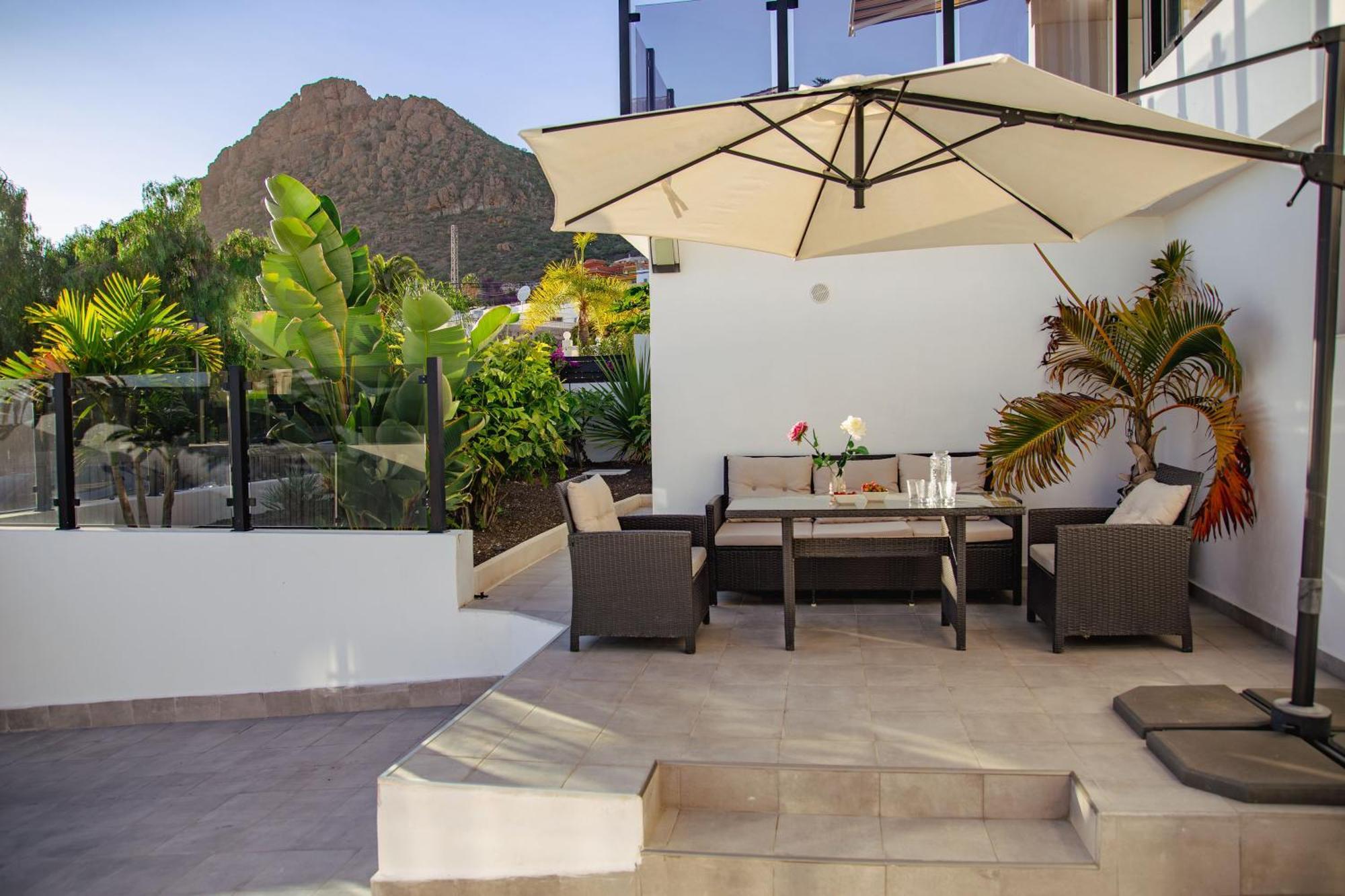 Villa La Blanca Arona  Exterior photo